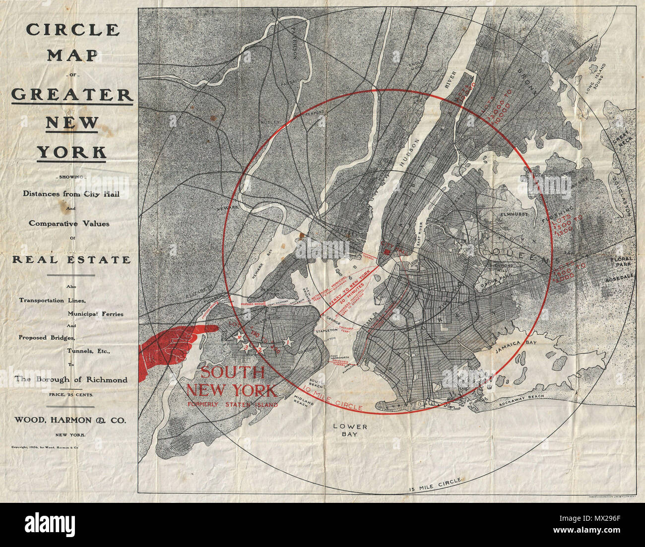 . Kreis Karte von New York Entfernungen angezeigt vom Rathaus und Vergleichswerte oder Immobilien auch Transport Linien, städtischen Fähren und Brücken, Tunnel, etc., zu der Stadt Richmond. Englisch: Dies ist ein Immobilien Karte von New York City durch den Wald Harmon Unternehmen im Jahr 1906 herausgegeben. Zeigt die Greater New York Gebiet, einschließlich Teile von New Jersey und alle fünf Boroughs, mit einem Fokus auf das Vorrücken der Immobilien Interessen des Holzes Harmon fest. Hinweise Immobilien Werte in verschiedenen Abständen von der New Yorker City Hall. Lose in Staten Island könnte für pittanc erworben werden. Stockfoto