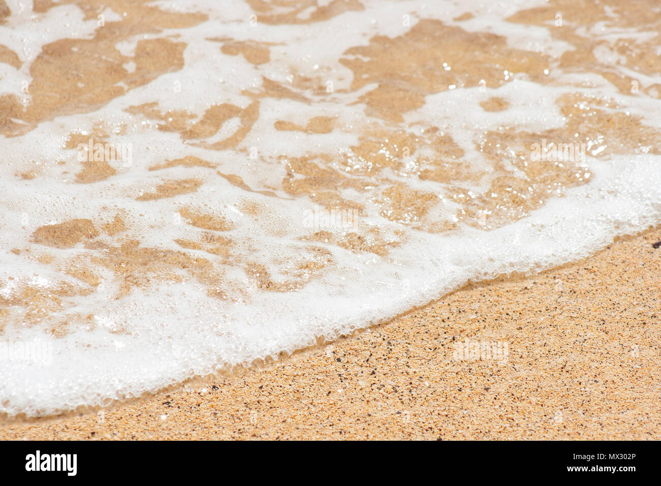 Tropical Island, schönen Sand und die sauberen warmen Meer über Läppen Stockfoto