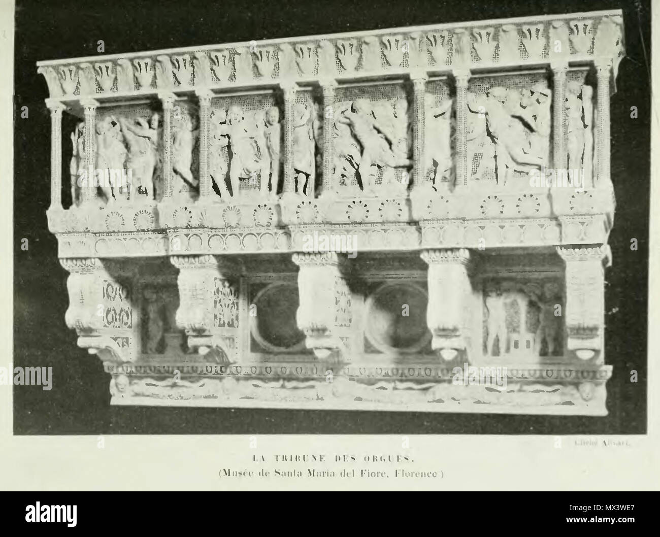 . Français: La Tribune des Orgues (Musée de Santa Maria del Fiore, Florenz) - Abbildung (redressée) de la Seite 27 de l'ouvrage Donatello par Arsène Alexandre. 1904. Arsène Alexandre, Donatello 37 Alexandre - Donatello, Laurens p027 Stockfoto