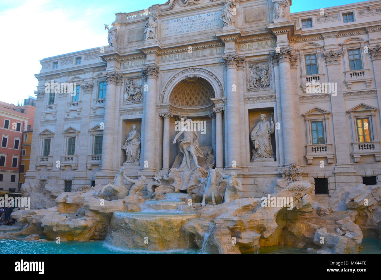 Vista de La Fontana de Trevi en Roma Stockfoto