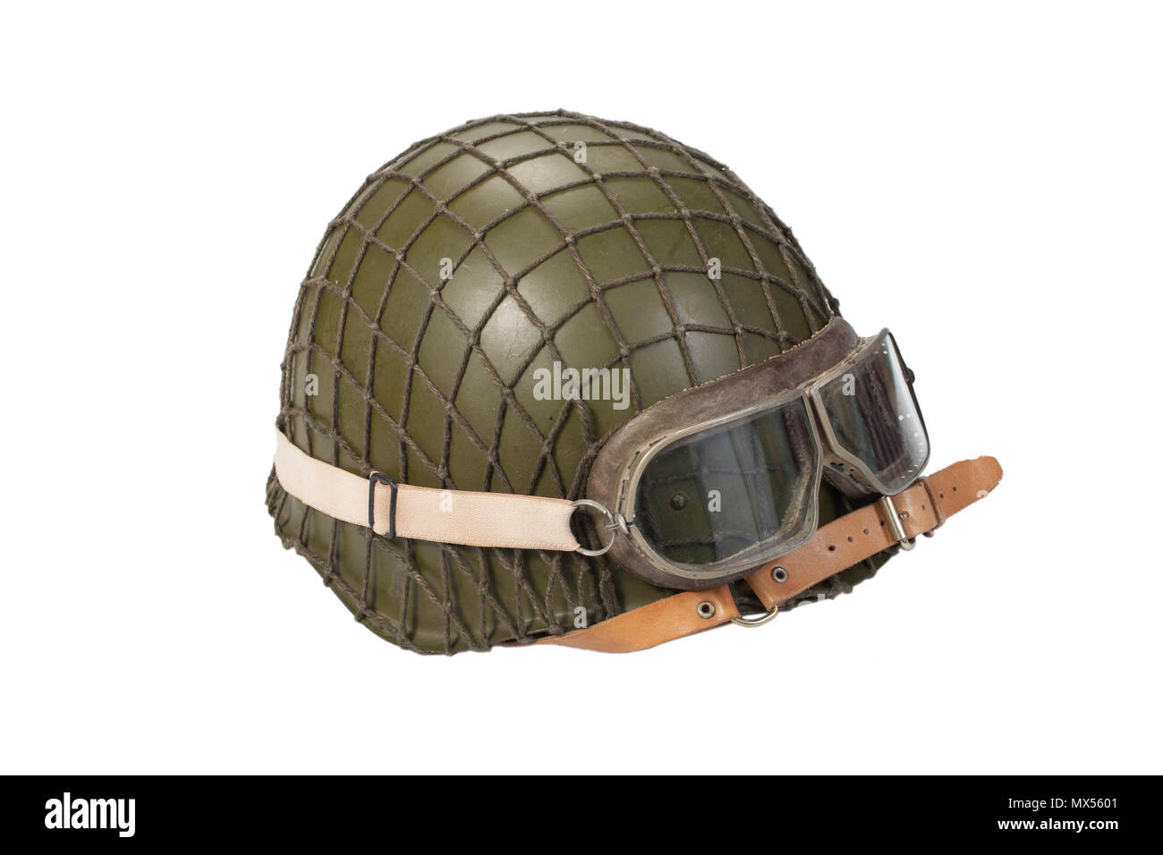 Sowjetische Armee mechanisierte Infanterie Helm mit Brille isoliert auf  weißem Stockfotografie - Alamy