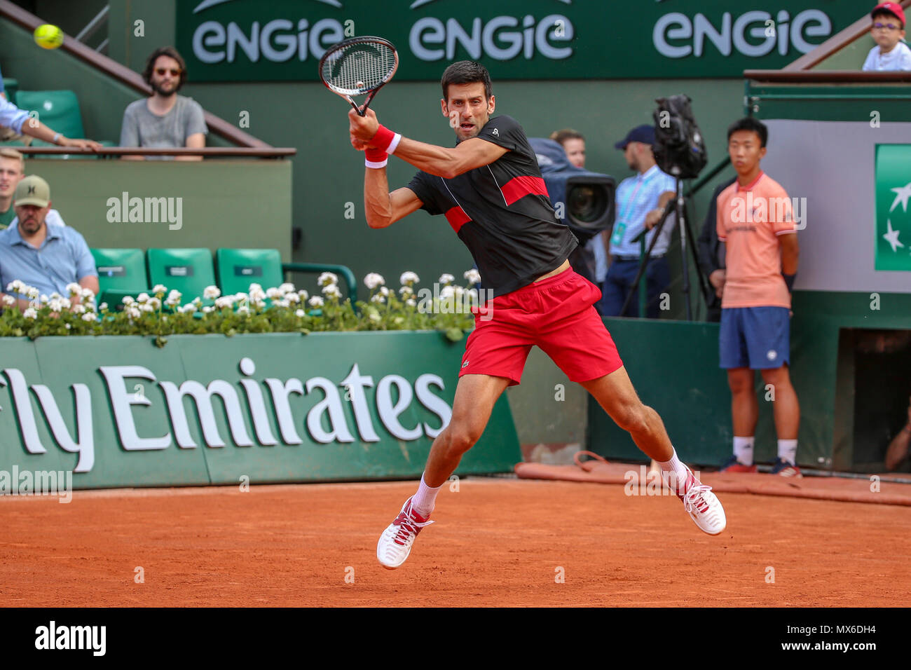 PARIS, WENN - 03.06.2018: ROLAND GARROS 2018 - Novak Djokovic (SRB) in ein Gleiches gilt für die 2018 Turnier von Roland Garros in Paris statt, wenn. (Foto: Andre Chaco/Fotoarena) Stockfoto