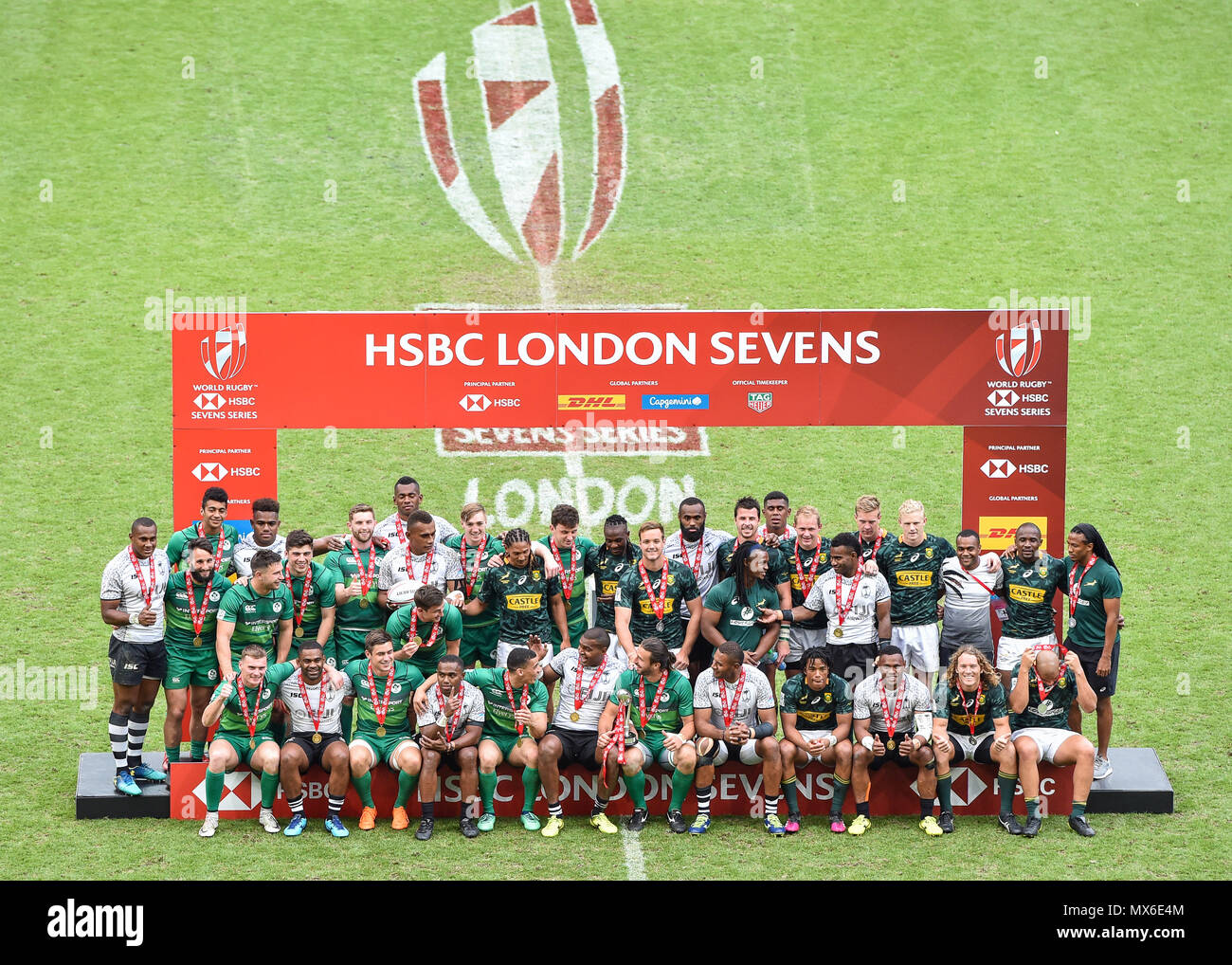 London, Großbritannien. 3 Jun, 2018. Fidschi 7 s gewann das abschließende und Südafrika kommt der zweite Sieger bei der Darstellung nach dem abschließenden Spiel - Fidschi Südafrika während HSBC World Rugby Sevens Serie London, Twickenham Stadium am Sonntag, den 03. Juni 2018 vs. ENGLAND, LONDON. Credit: Taka G Wu Credit: Taka Wu/Alamy leben Nachrichten Stockfoto