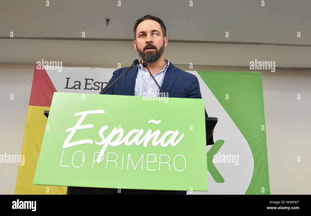 Der nationale Präsident von VOX Santiago Abascal in Barcelona sprechen während der Veranstaltung. VOX Partei gehalten zu einer politischen Veranstaltung in Barcelona mit dem Ziel des Verbots für die Unabhängigkeit der politischen Formationen. Stockfoto