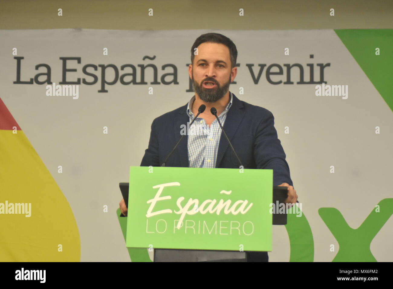 Der nationale Präsident von VOX Santiago Abascal in Barcelona sprechen während der Veranstaltung. VOX Partei gehalten zu einer politischen Veranstaltung in Barcelona mit dem Ziel des Verbots für die Unabhängigkeit der politischen Formationen. Stockfoto