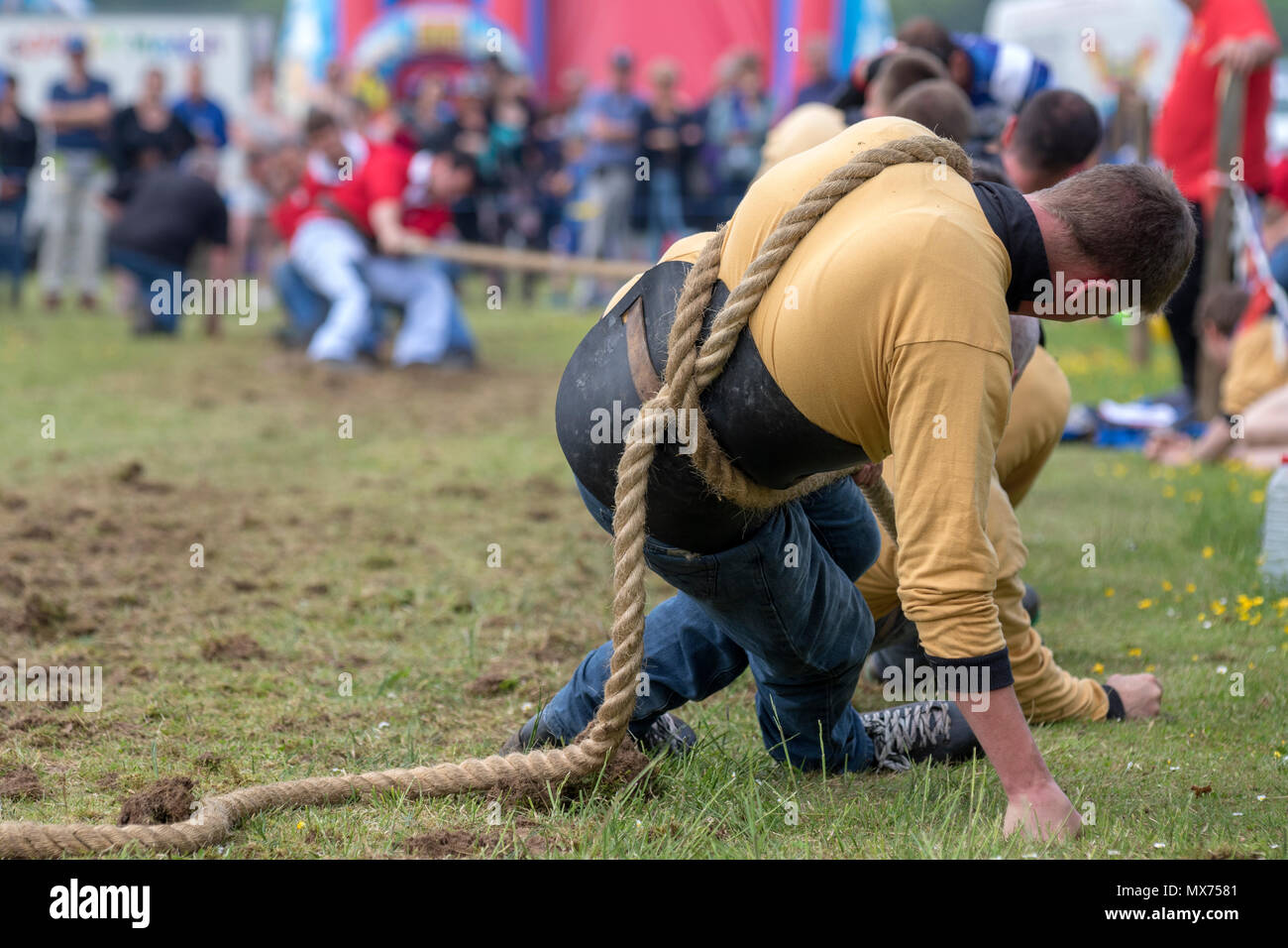 Cornhill, Schottland - 02 Jun 2018: Tauziehen bei den Highland Games in Cornhill, Schottland. Stockfoto