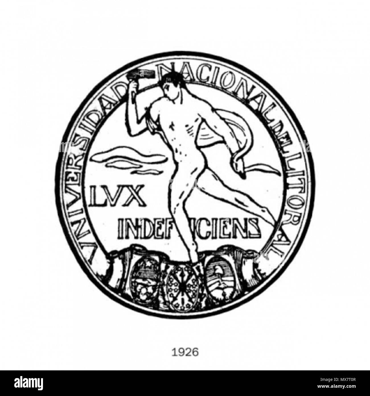 . Español: El efebo que Identifikation a la UNL fue adoptado El 30 de Oct de 1926, a través de la resolución Nº 1350 del Consejo Superior Hoy. En la misma se indicaba "Adoptar como emblema de la Universidad la Figura de un efebo en Marcha, esparciendo actitud de la Luz de La Antorcha encendida que levanta en alto; y como Lema, El igualmente Indeficiens propuesto: Lux". La misma resolución llevaría precisaba que el Sello de entlasten la inscripción Universidad Nacional del Litoral, y Los Escudos de la Provincia de Santa Fe, Entre Ríos y Corrientes". 16 November 2013, 17:31:14. Unbekannt 196 Escudo Uni Stockfoto