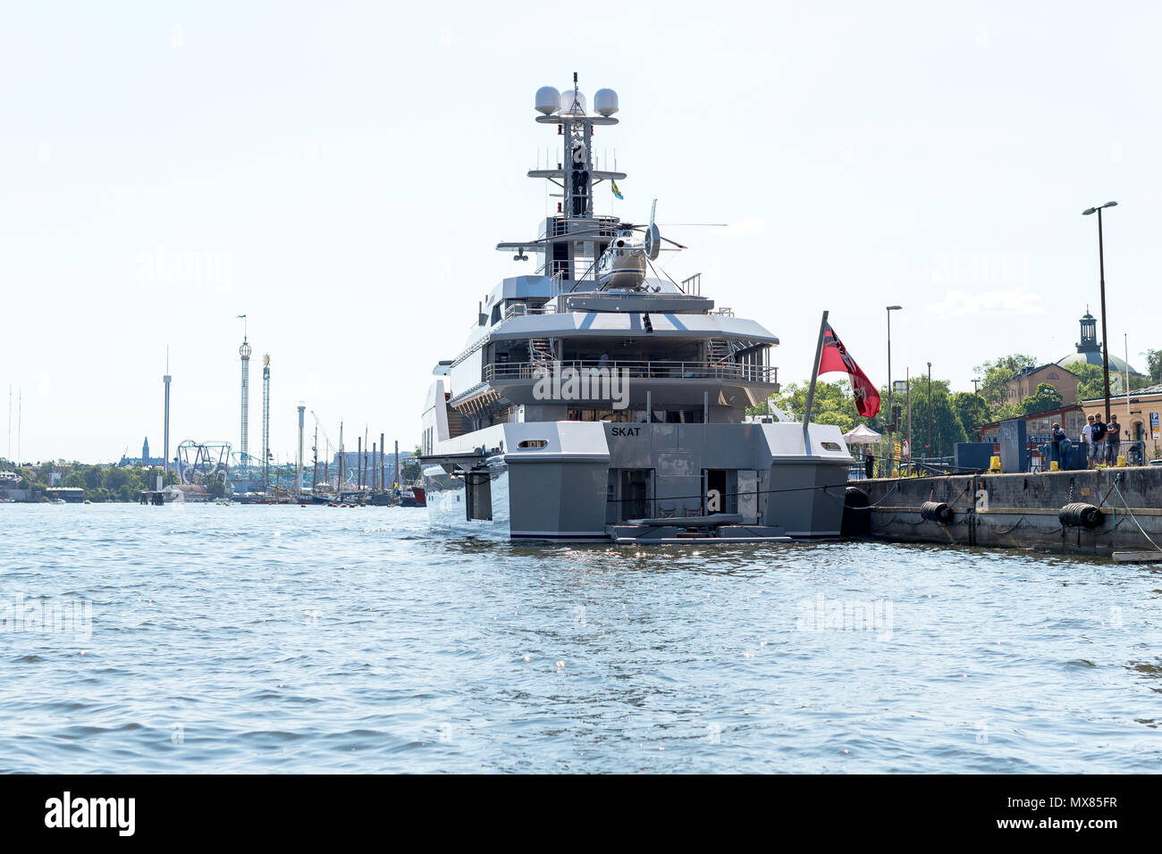 STOCKHOLM, Schweden, 2. Juni 2018: Der große Luxus Yacht M/S Skat begann in Stockholm Hafen. Das Schiff wird von der ehemaligen Microsoft Techniker Char Besitz Stockfoto