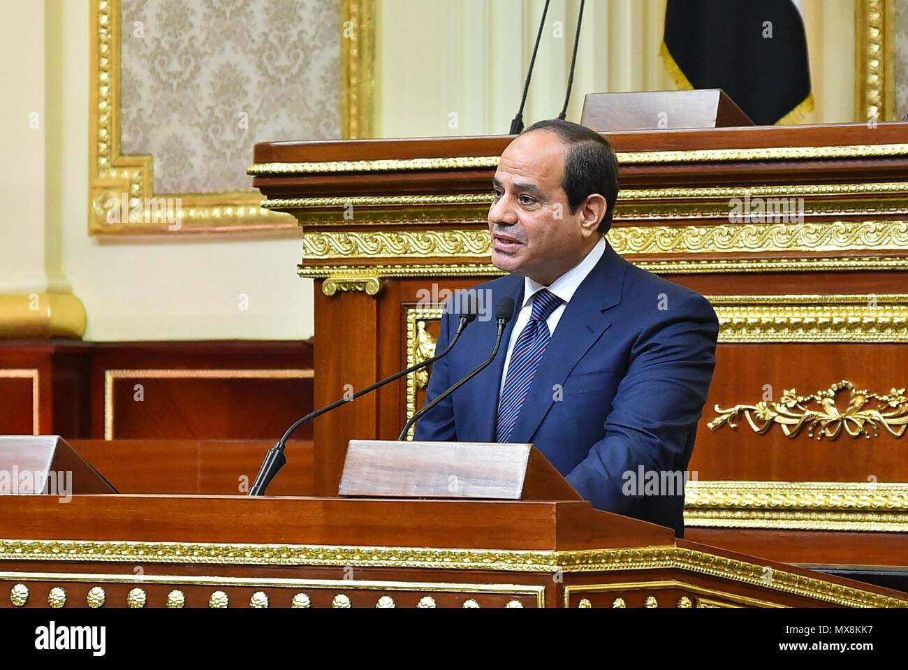 Kairo, Ägypten - 2. Juni 2018 - der ägyptische Präsident Abdel Fattah El-Sisi Adressen das ägyptische Parlament am Anfang seiner zweiten 4-jährige Amtszeit. (Pool Foto) Stockfoto