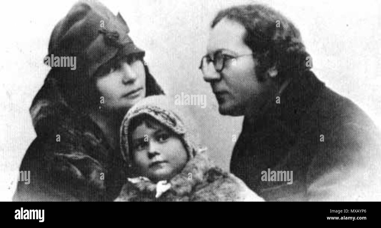 . Englisch: Alter Kacyzne, seine Frau Khana und ihre Tochter Shulamit עברית: אלתר קציזנה, חנה אשתו קציזנה וביתם שולמית. 1920er Jahre 1930er Jahre. Unbekannt 333 Kacyzne verändern, Khana und Sulamit Stockfoto