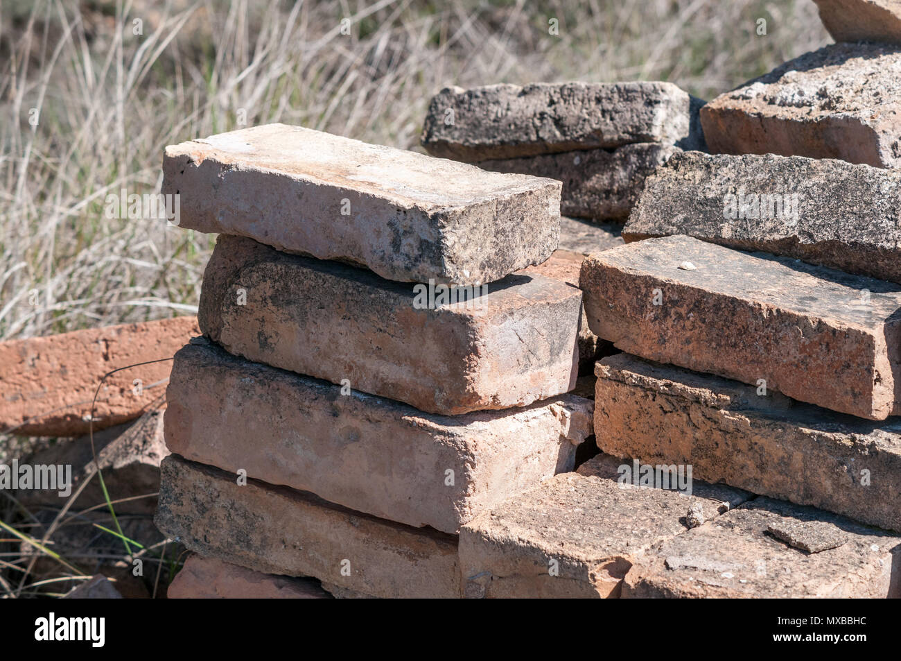 Stapel der Gemeinsamen Ziegel Stockfoto