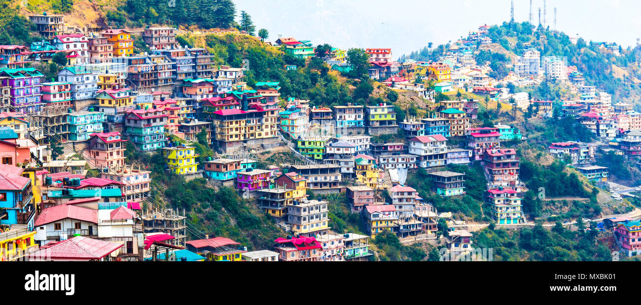 Nicht Brasilien oder Argentinien ist mein Indien. Die schöne Panoramalandschaft von Shimla in Himachal Pradesh, Indien. Stockfoto