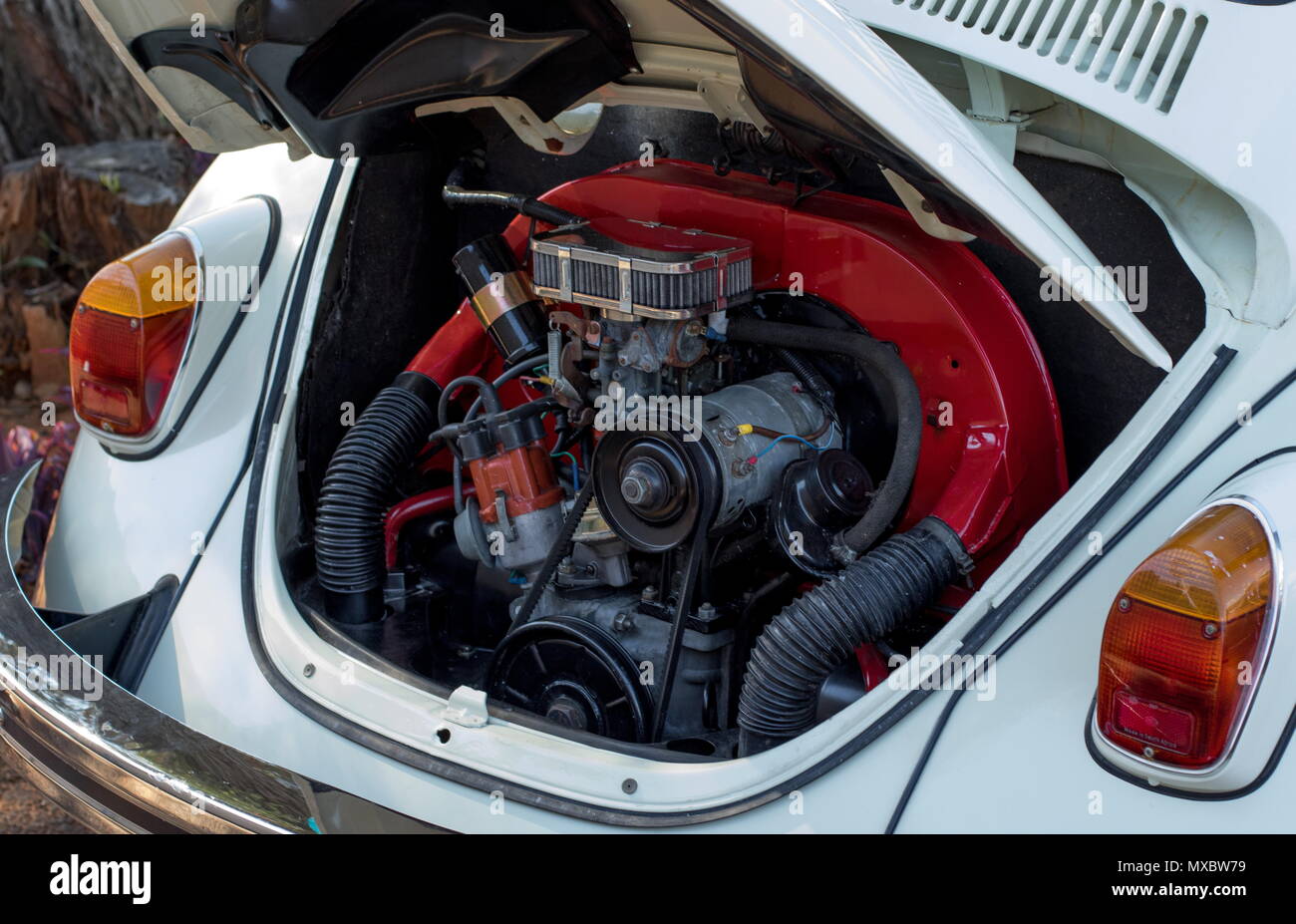 Alberton, Südafrika - Hinten motor eines Vintage Volkswagen Käfer auf einem Oldtimertreffen in der Stadt Bild mit Kopie Raum Stockfoto