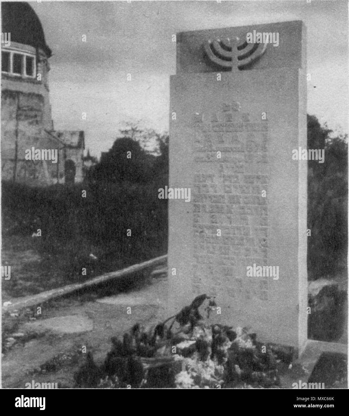 . Polski: Nagrobek błp.dra Marka Reichensteina (1876 - 1932). Beit Tahara na Nowym cmentarze żydowskim. 1933. Unbekannt 383 Lemberg (Lviv), Neuer jüdischer Friedhof-08 Stockfoto