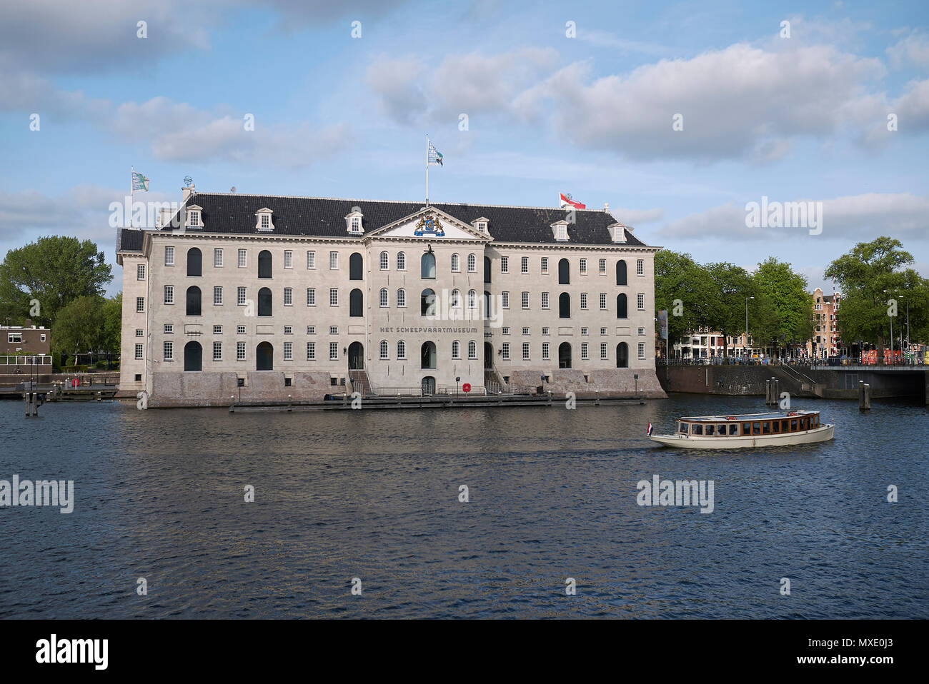 Amsterdam, Niederlande, 17. Mai 2018: Blick auf Het Scheepvaartmuseum (Maritime Museum) Stockfoto