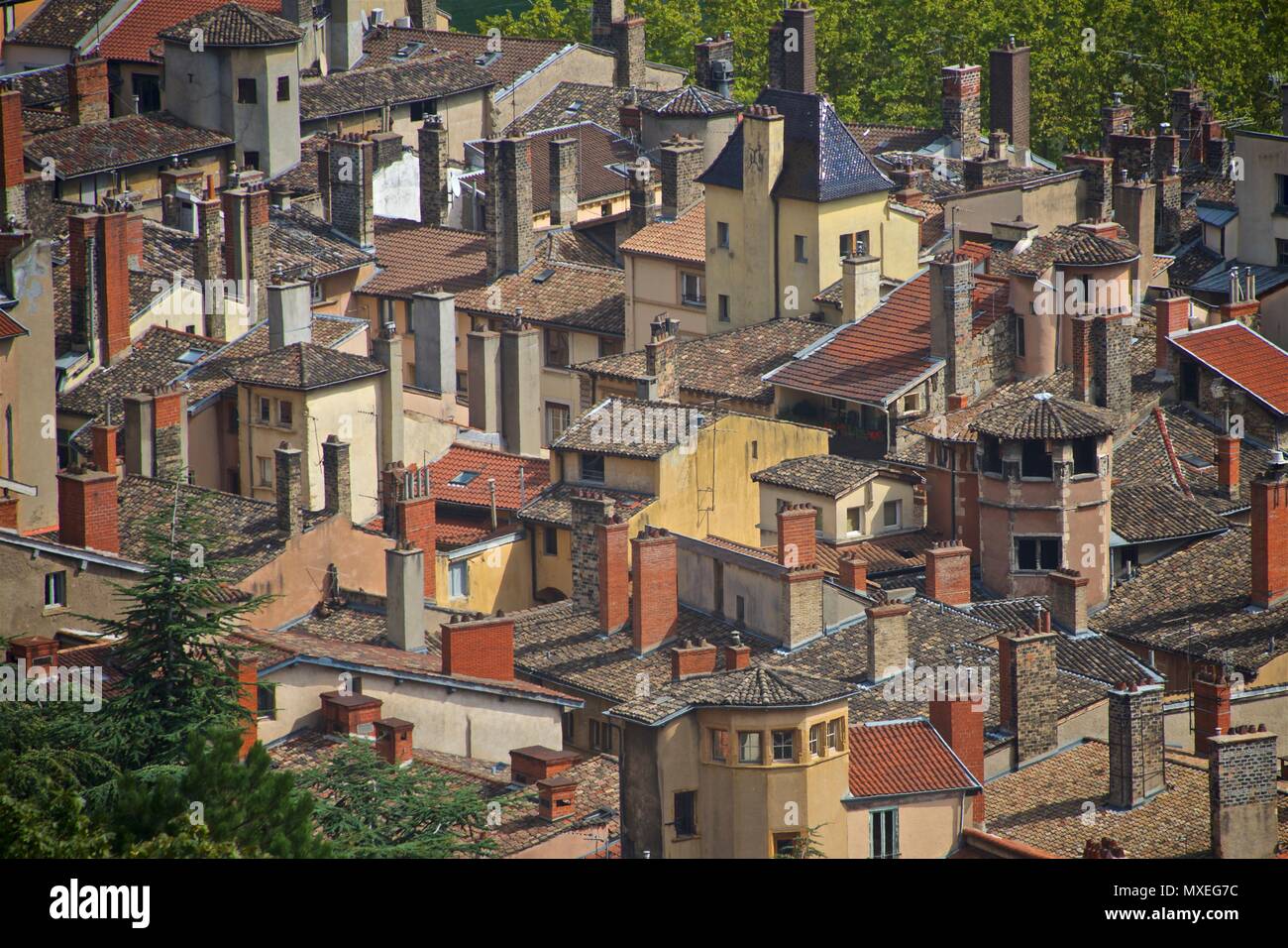 Nahaufnahme von Vieux Lyon (Altstadt) vom Hügel Fourvière in Lyon, Frankreich (UNESCO Weltkulturerbe) Stockfoto