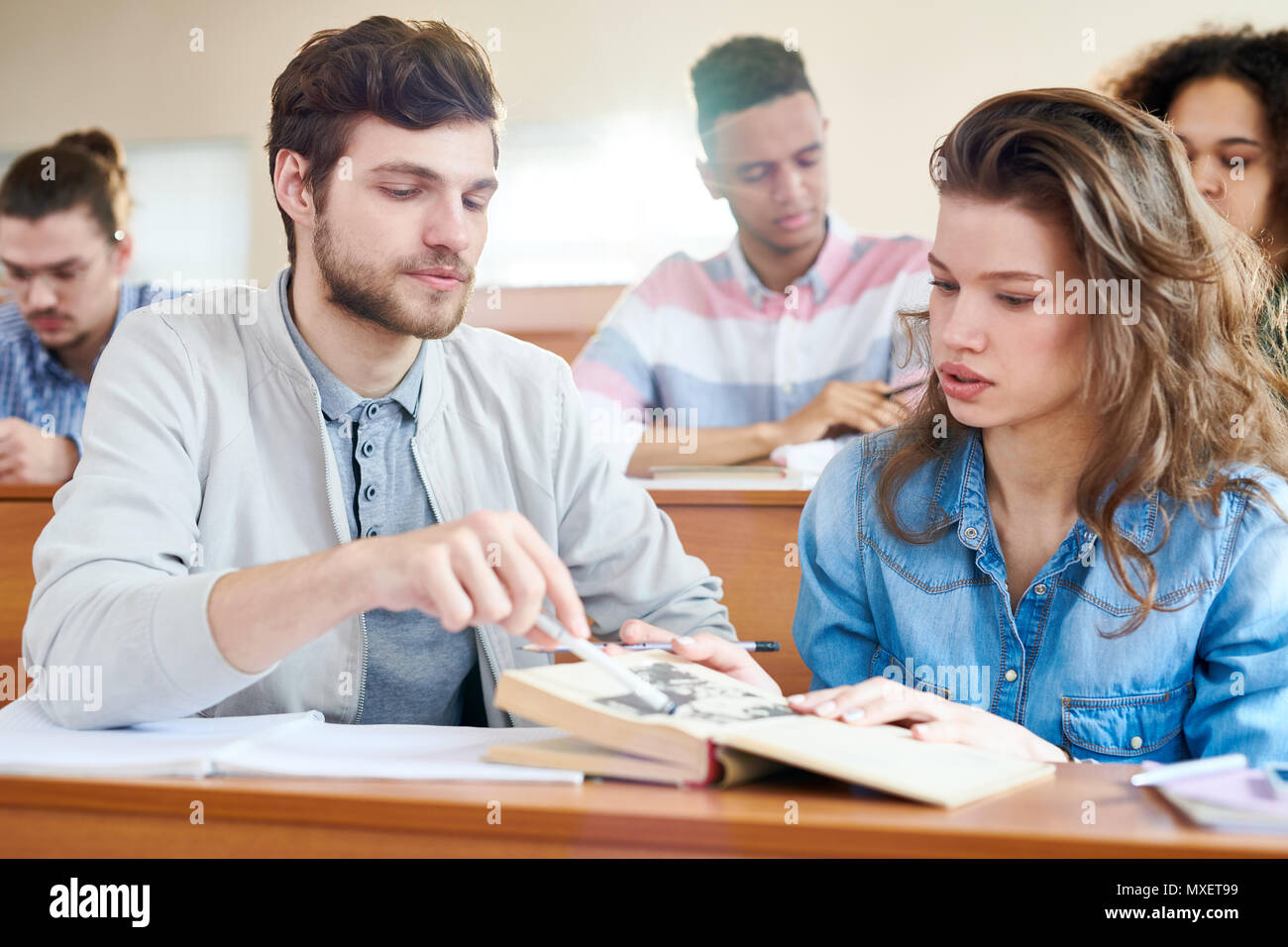 Im Team zu arbeiten Stockfoto