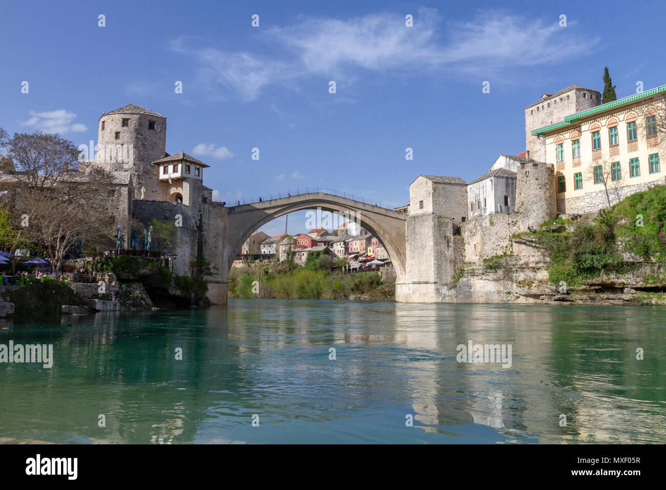 Die historische Stari Most (Alte Brücke) über die Neretva in Mostar, der Föderation Bosnien und Herzegowina. Stockfoto