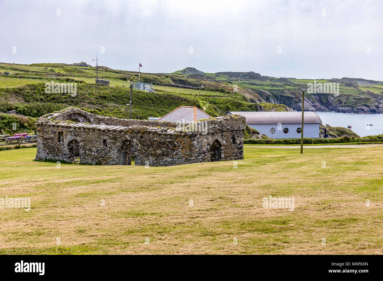 Justinian, oder Stinan, der lateinischen Form seines Namens, war in der Bretagne im 6. Jahrhundert geboren. An einem bestimmten Punkt in seinem Leben machte er sich auf den Weg nach Wales, wo h Stockfoto