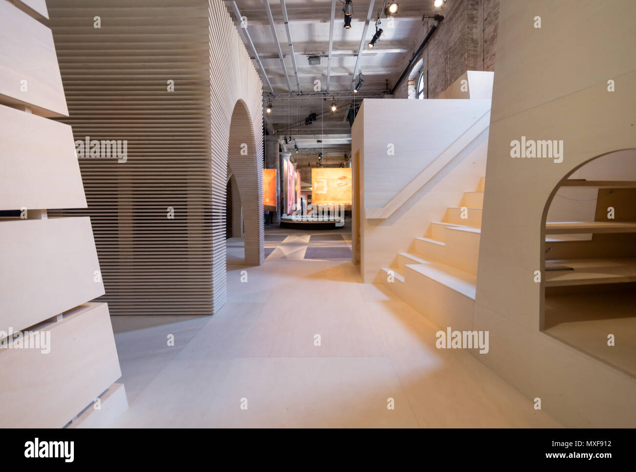 Alison Brooks Architects, Neufassung Installation, Core Ausstellung im Venezianischen Arsenale, Corderie Gebäude, 16. Architekturbiennale Venedig 2018 Stockfoto