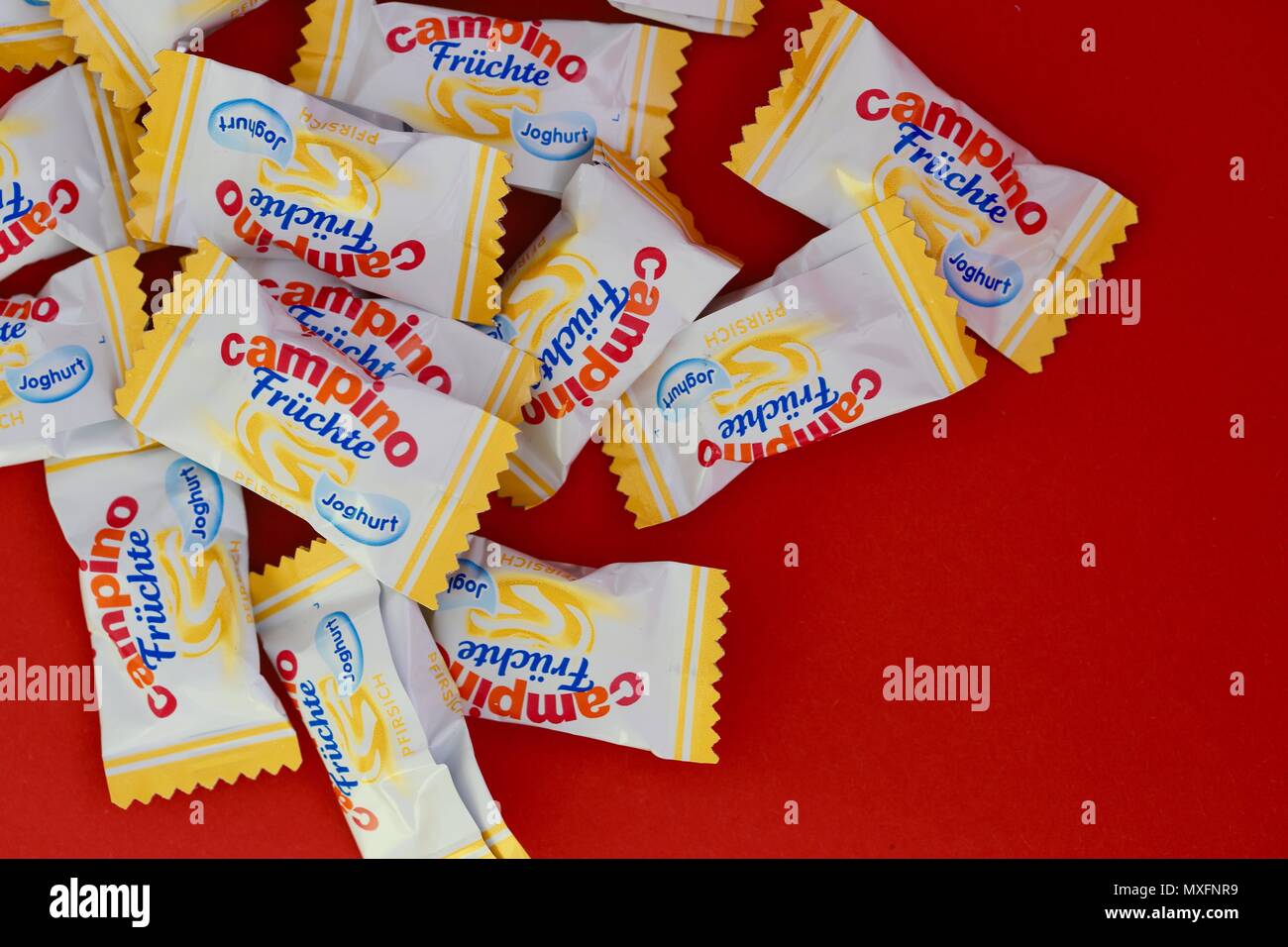 Campino joghurt bonbons -Fotos und -Bildmaterial in hoher Auflösung – Alamy