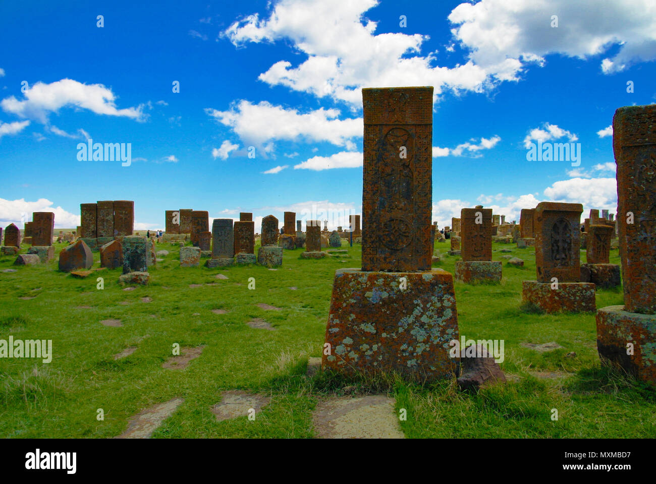 Steinplatten aha khachkar in Noratus Friedhof, Armenien Stockfoto