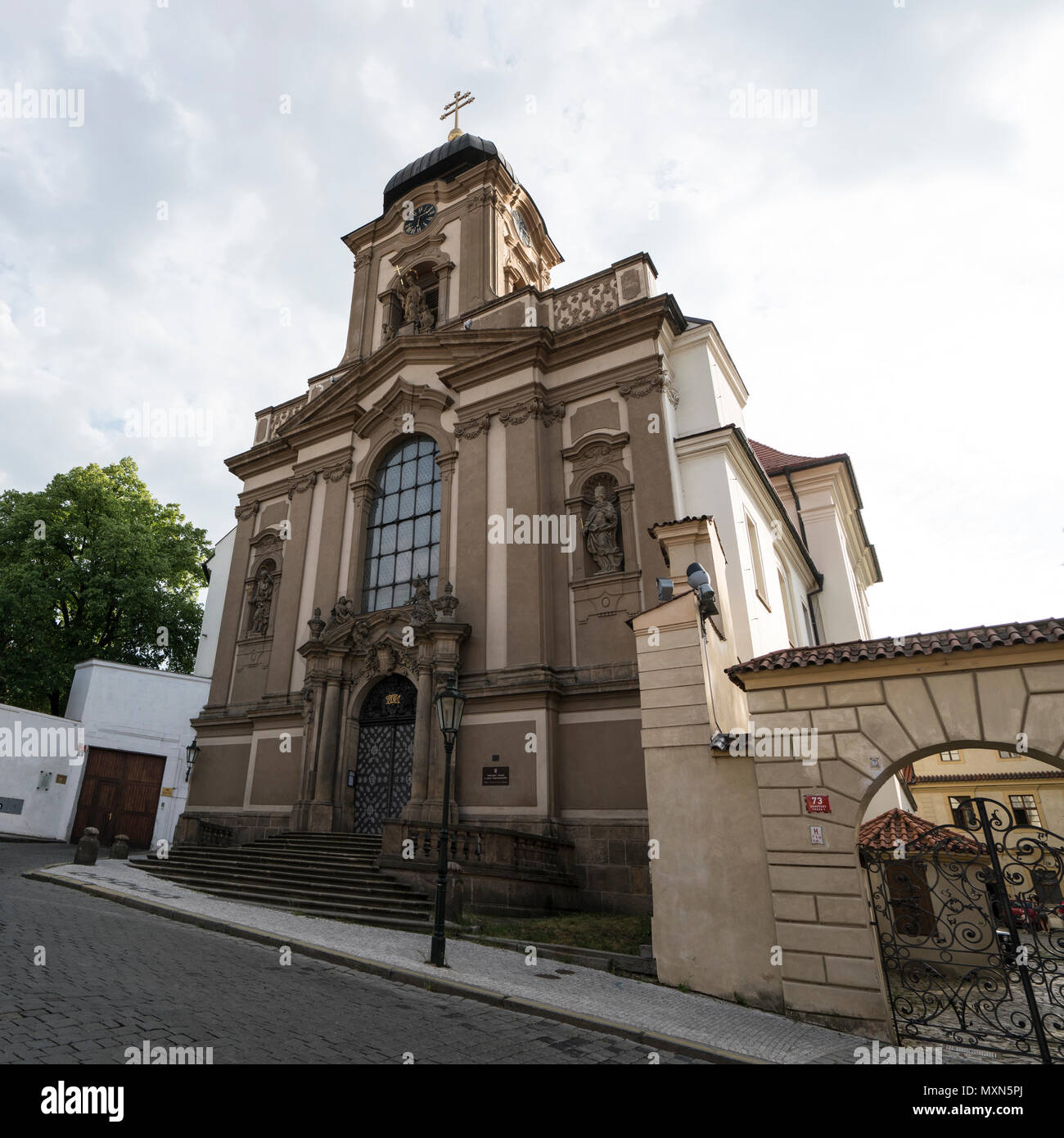 Die Fassade der Kirche. Jana Nepomuckého im Zentrum von Prag, Tschechien Stockfoto