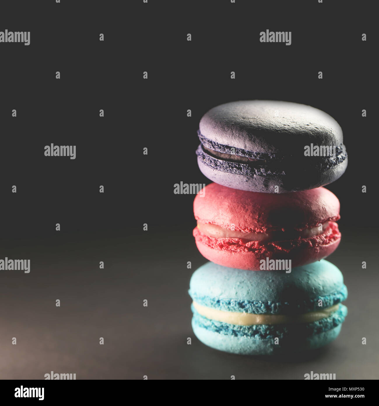 Schöne bunte Makronen essen Foto close up Stockfoto