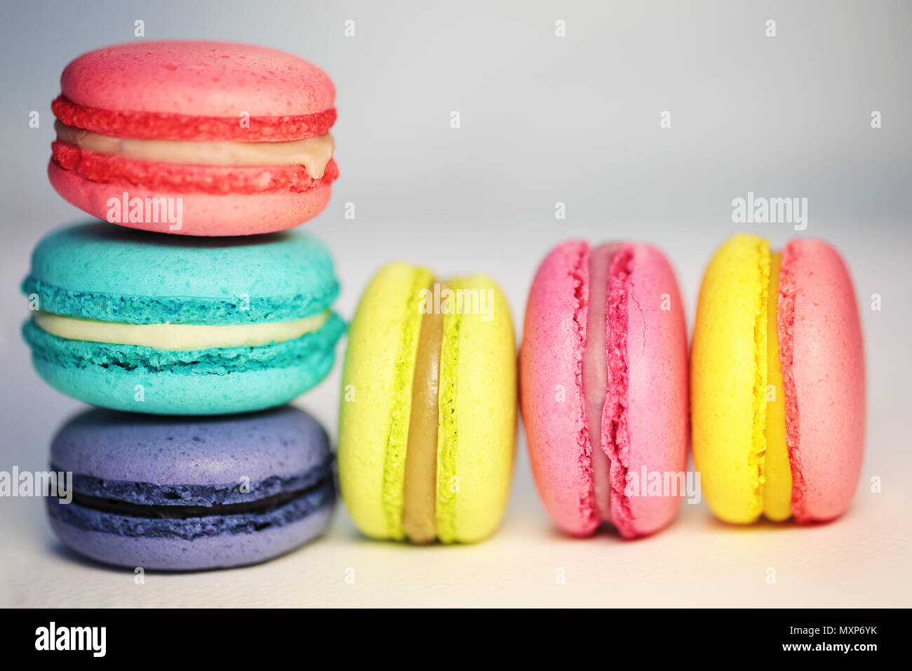 Schöne bunte Makronen essen Foto close up Stockfoto