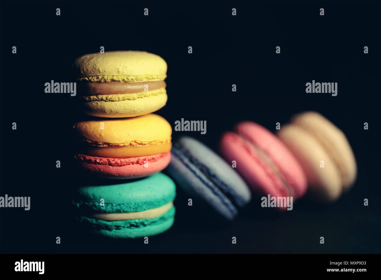 Schöne bunte Makronen essen Foto close up Stockfoto