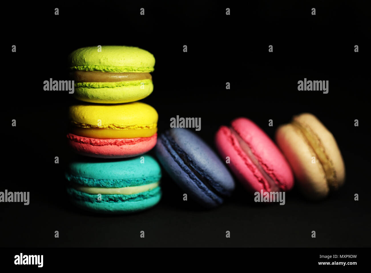 Schöne bunte Makronen essen Foto close up Stockfoto