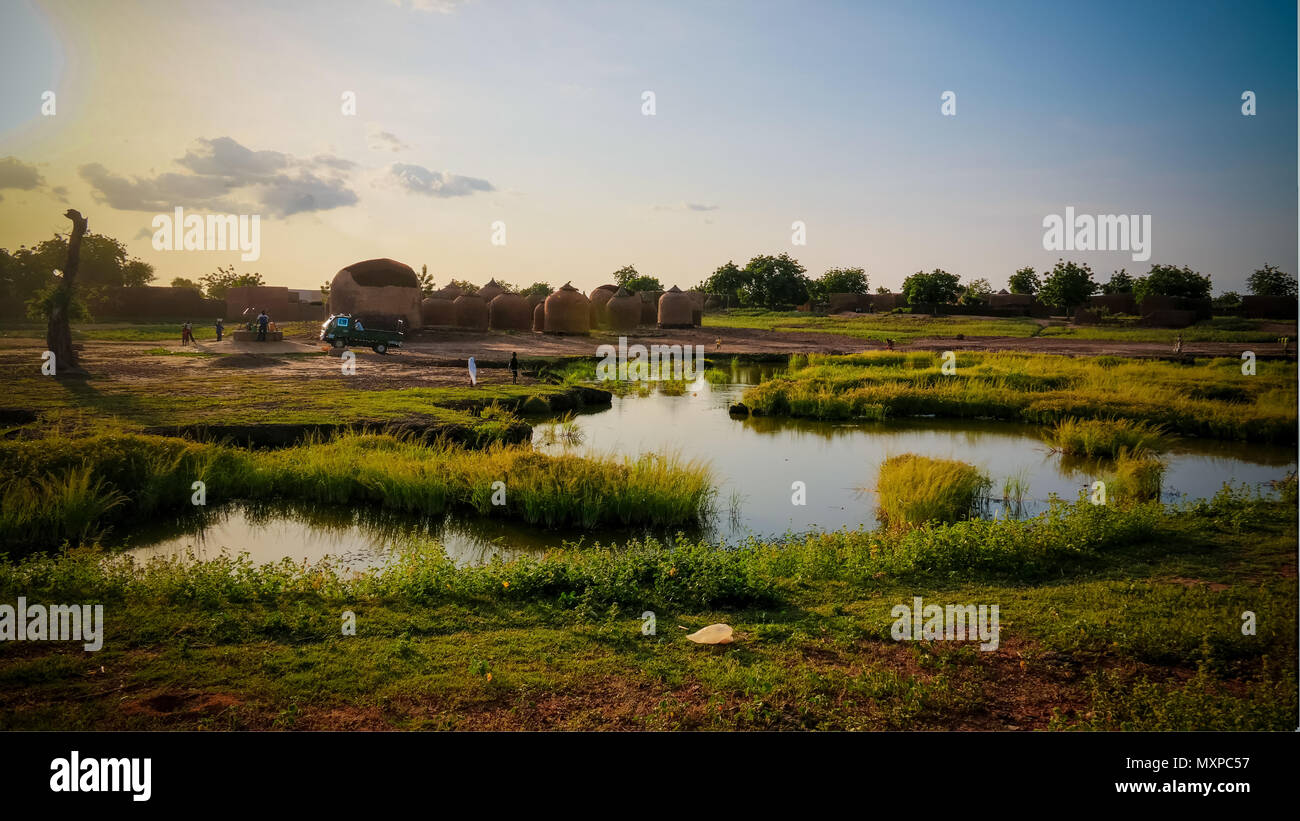 Panoramablick auf Bkonni Dorf Hausa Personen in Tahoua, Niger Stockfoto