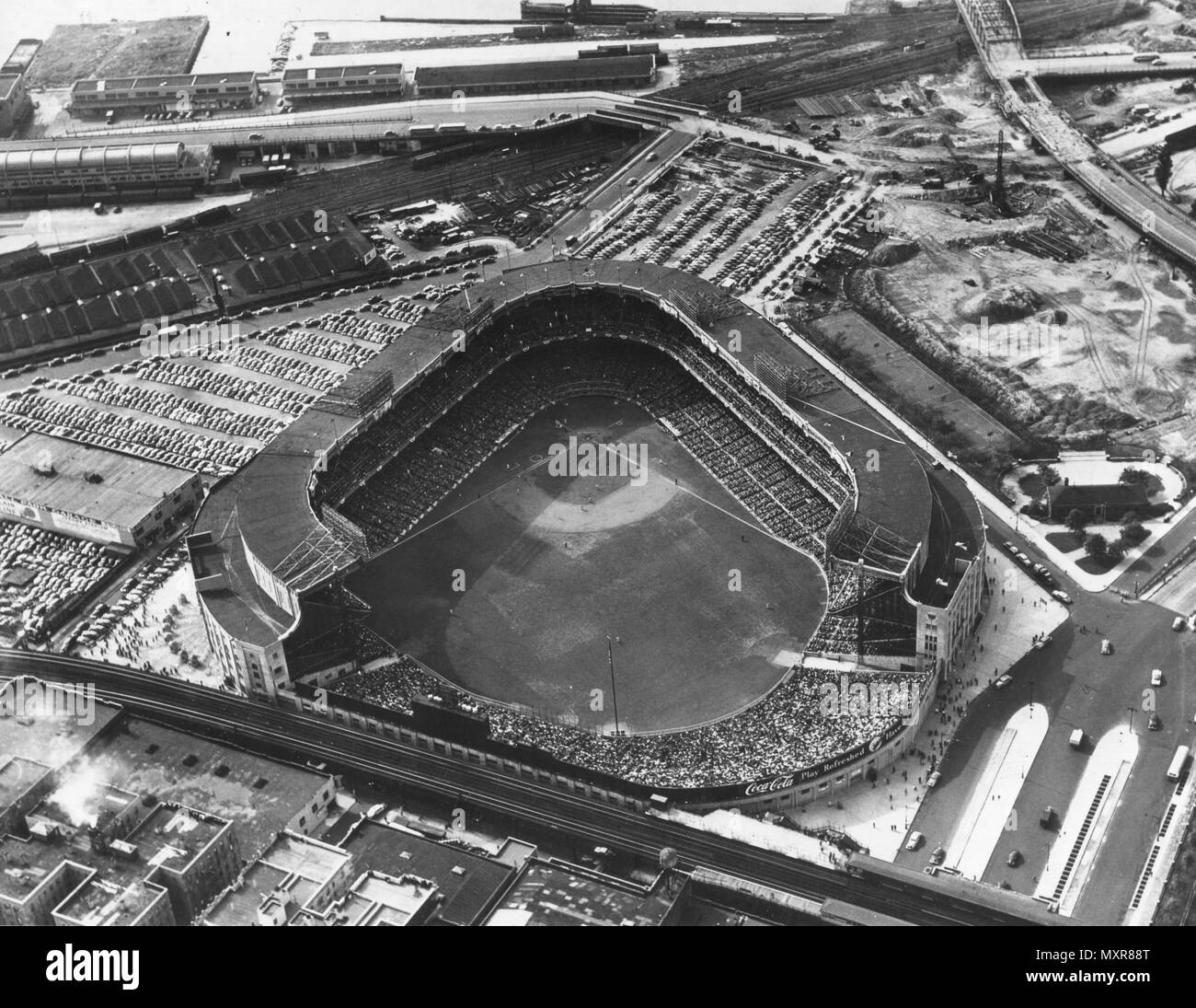 Luftaufnahme von Yankee Stadium während der zweiten Spiel der World Series, New York, NY, 10/6/1949. Stockfoto