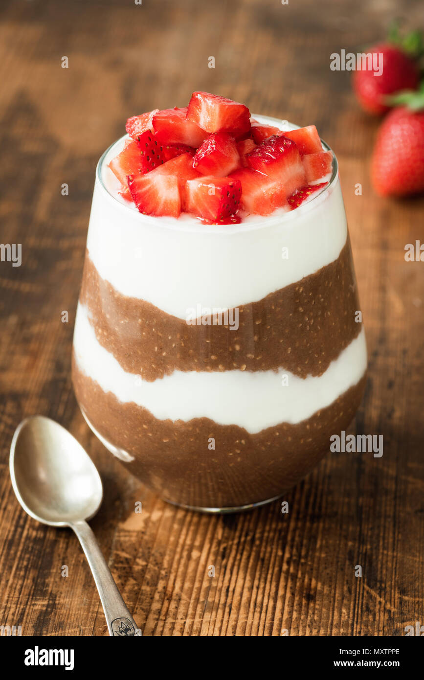 Veganer Pudding Stockfotos und -bilder Kaufen - Alamy