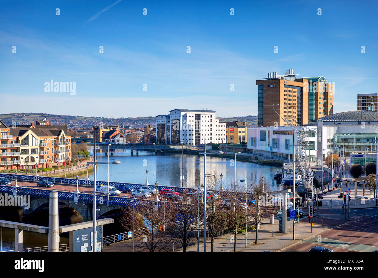 Hohe Blick über Stadt Riverside Stockfoto