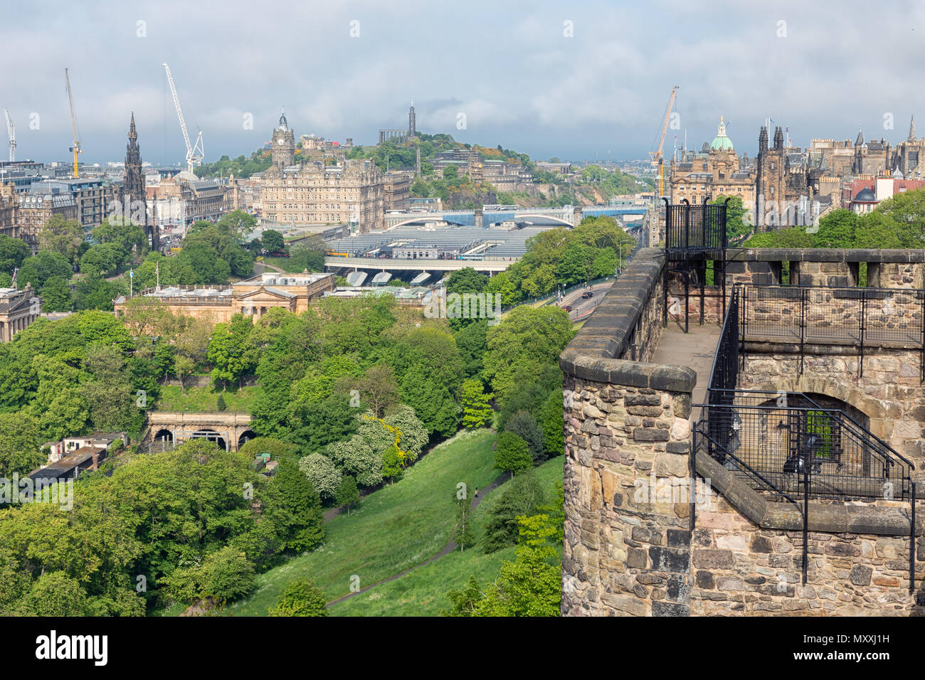 Luftaufnahme der Stadt Edinburgh Waverley Station Stockfoto