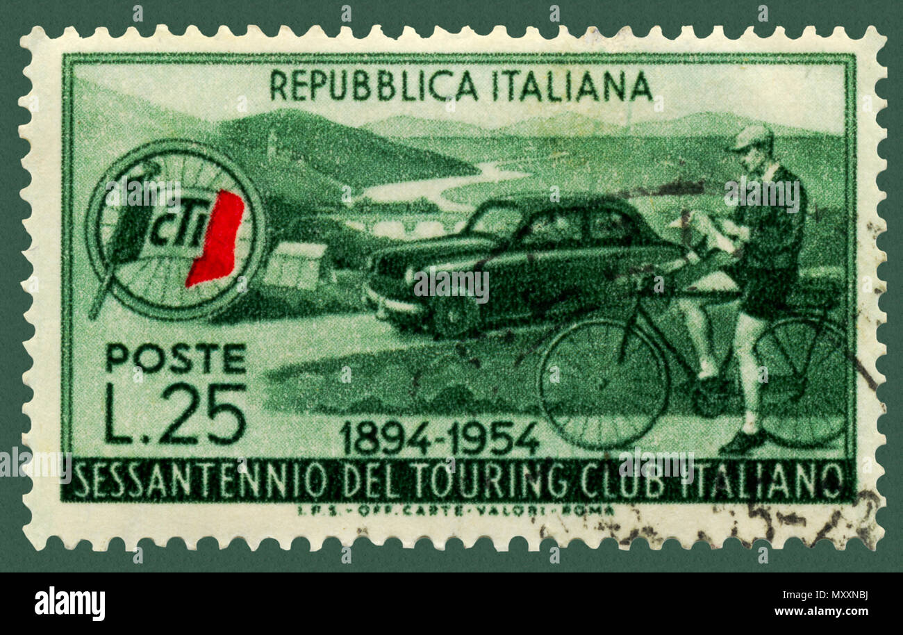 Radfahren und Fahren: Touring Club Italiano Briefmarke Stockfoto