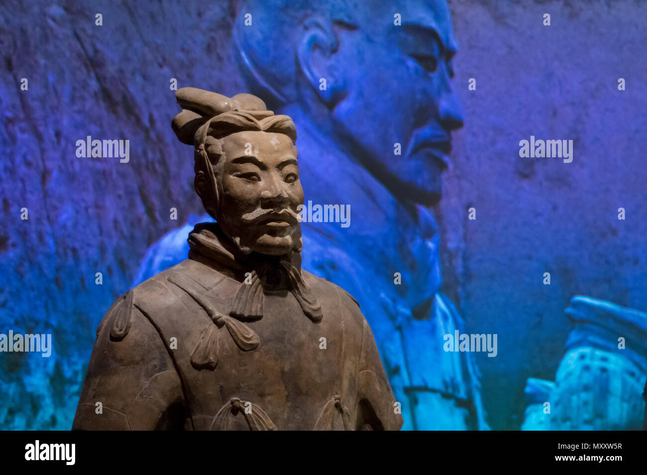 Die Terrakotta-Armee ist eine Sammlung von Terrakotta-Skulpturen, die Darstellung der Armeen von Qin Shi Huang, der erste Kaiser von China. Stockfoto