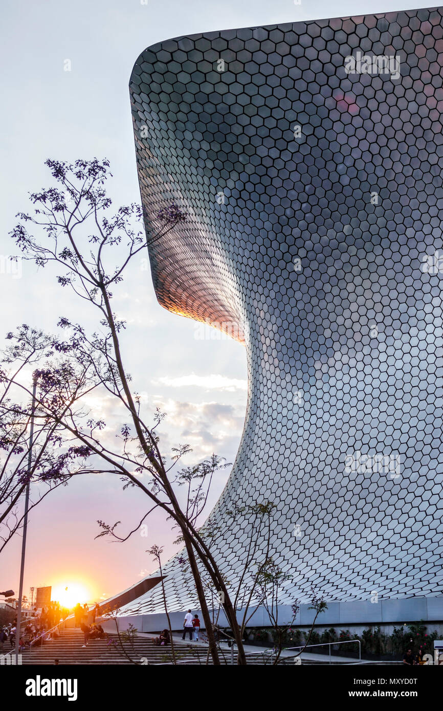 Mexico City, Hispanic, Mexican, Colonia Granada, Plaza Carso, Museo Soumaya Museum Carlos Slim private Kunstsammlung, Außenansicht Stockfoto