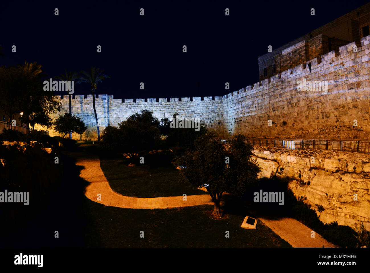 Die Altstadt von Jerusalem Wände in der Nacht. Stockfoto