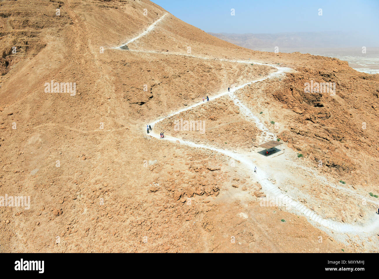 Wanderer Wandern auf der Schlange Trail in Masada, Israel. Stockfoto