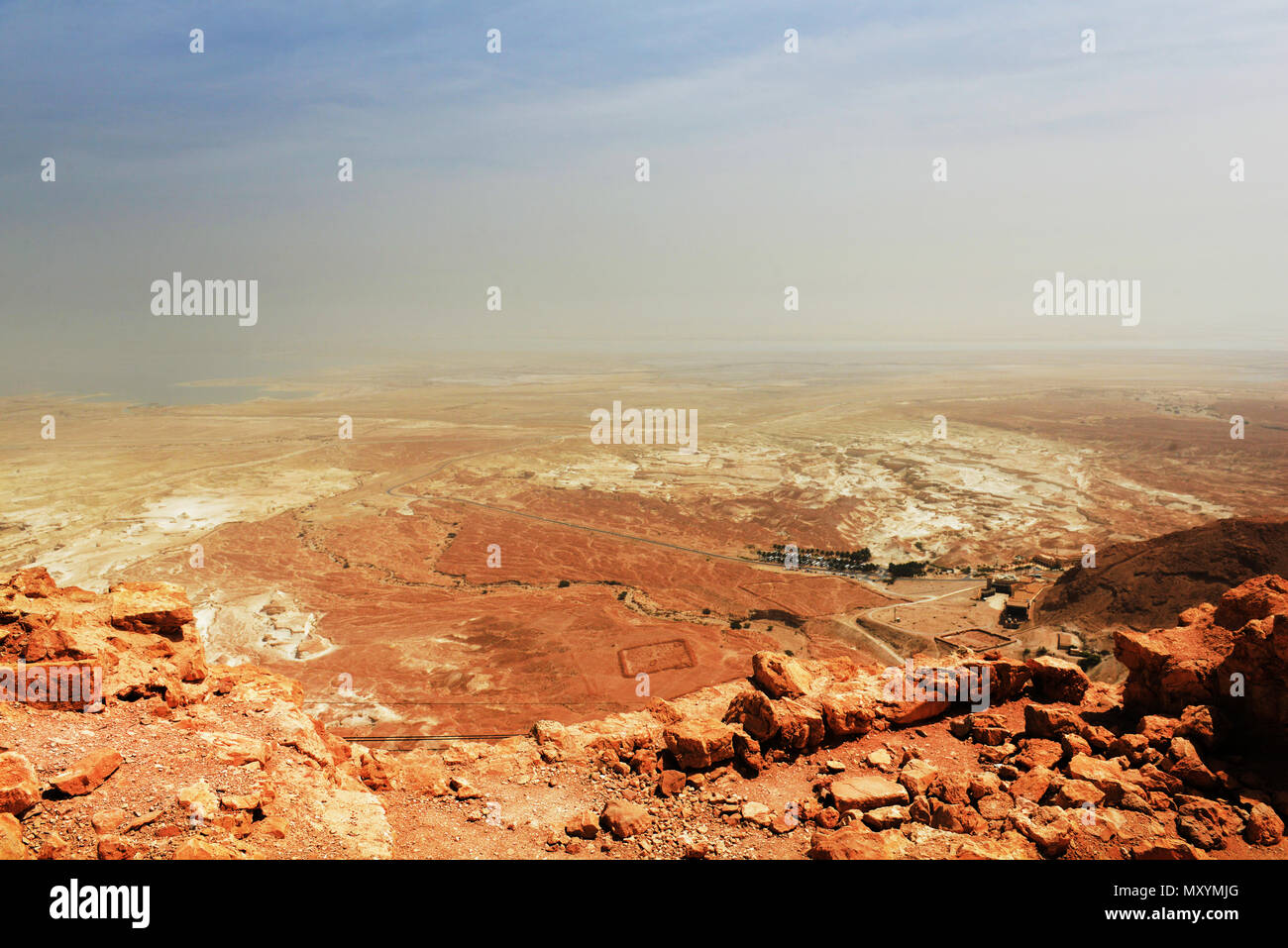 Wunderschöne Wüstenlandschaften von Masada, Israel gesehen. Stockfoto