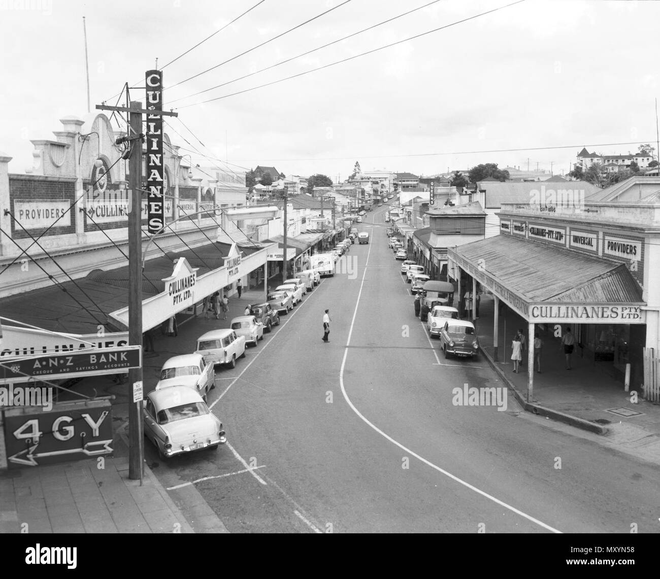 Mary Street, Gympie, 1962. Blick nach Westen von in der Nähe von Smithfield Street in Richtung Monkland Straße. Stockfoto