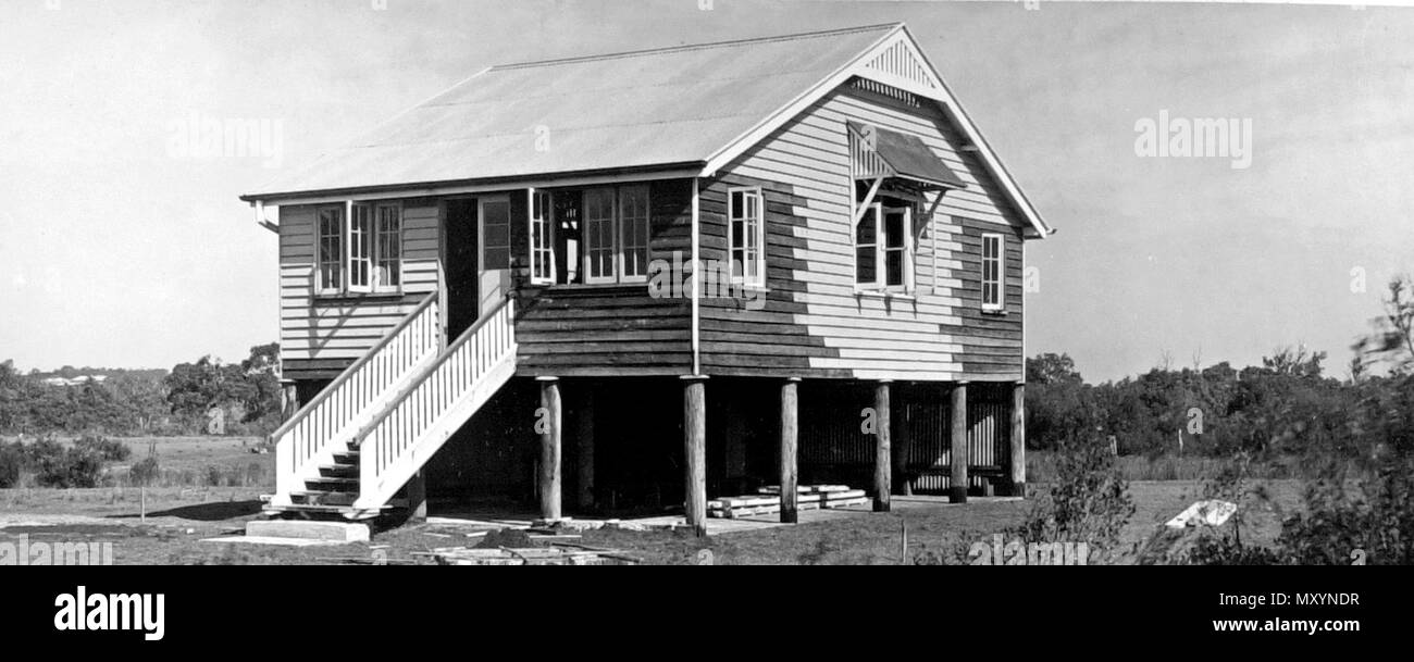 Nudgee Beach State School, Ergänzungen, Juli 1950. Der Telegraph 23 August 1946 Nudgee Strand Schule Ergänzungen 188715993) Die Schule Gebäude am Woolooman entfernt werden und wieder errichtet Nudgee Strand, zusätzliche Unterkünfte im Nudgee Strand staatliche Schule zur Verfügung zu stellen, sagte der Minister für öffentliche Arbeiten (Herr Bruce) heute. Er fügte hinzu, dass die Arbeit kosten ca. £ 373 und würde durch Vertrag durchgeführt werden. Die Krakauer Schule würde entfernt und neu crccted auf einer neuen Website der Minister auch gesagt habe. Bestimmung wurde für die Verbesserung der Belüftung, externe Malerei aller Gebäude und hergestellt in Stockfoto