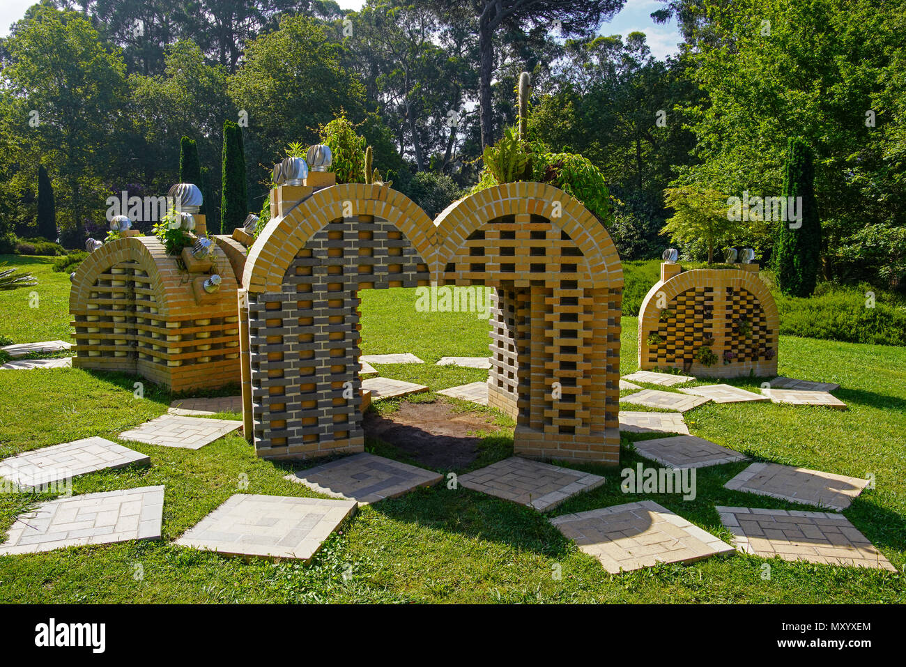 Eine undurchsichtige Windpark in sechs Folda von Haegue Yang, Serralves Museum für Zeitgenössische Kunst, Porto, Portugal. Stockfoto