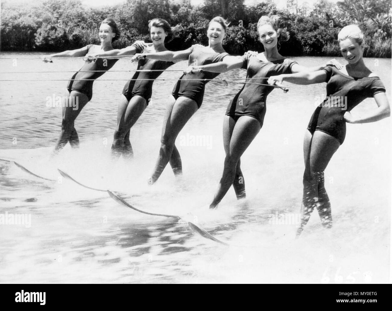Surfers Paradise Ski Gärten, 1963. Das ursprüngliche Foto Bildunterschrift nimmt Bezug auf Aqua Zimmermädchen Ballett. Stockfoto