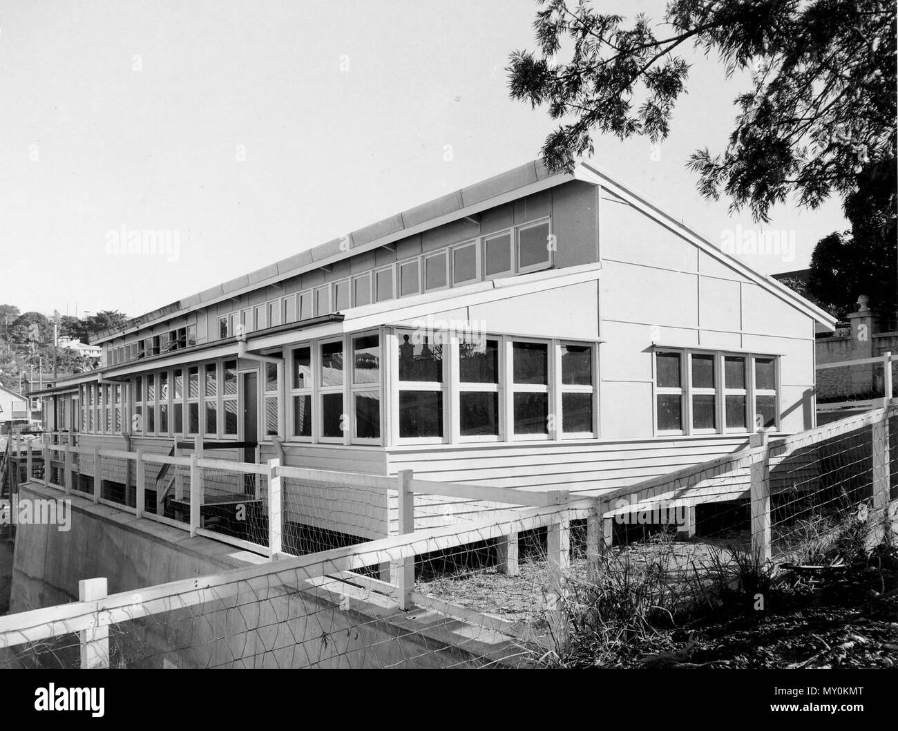 Ipswich High und Technischen Hochschule Sanitär Workshop, August 1959. Ipswich Technical College, eröffnet im Jahr 1891. 1951, Ipswich State High School eröffnet und es war Ipswich High und Technischen Hochschule genannt. Die High School wurde von der Technischen Hochschule Abschnitt 1963 getrennt und der Name nach Ipswich Technische Hochschule zurück. In 1977 ist Teil von Ipswich Hochschule für Technische und berufliche Weiterbildung (TAFE), später in Bremer Institut für TAFE und jetzt Teil von tafe Queensland South West. Stockfoto