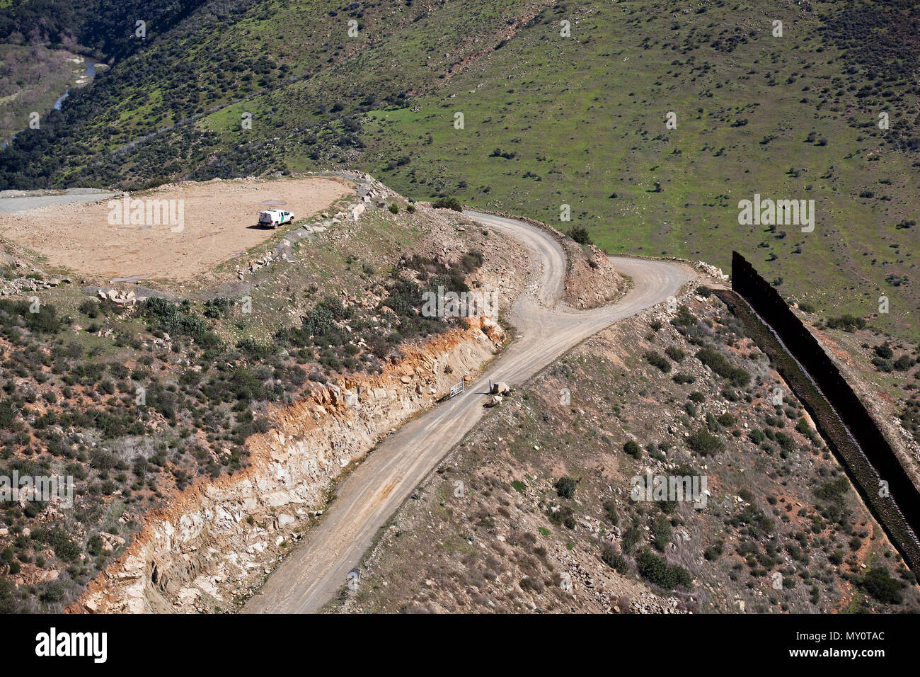 Fotos wurden von den Grenzzaun, der entlang der Grenze in der Nähe von San Diego gestartet werden. Stockfoto