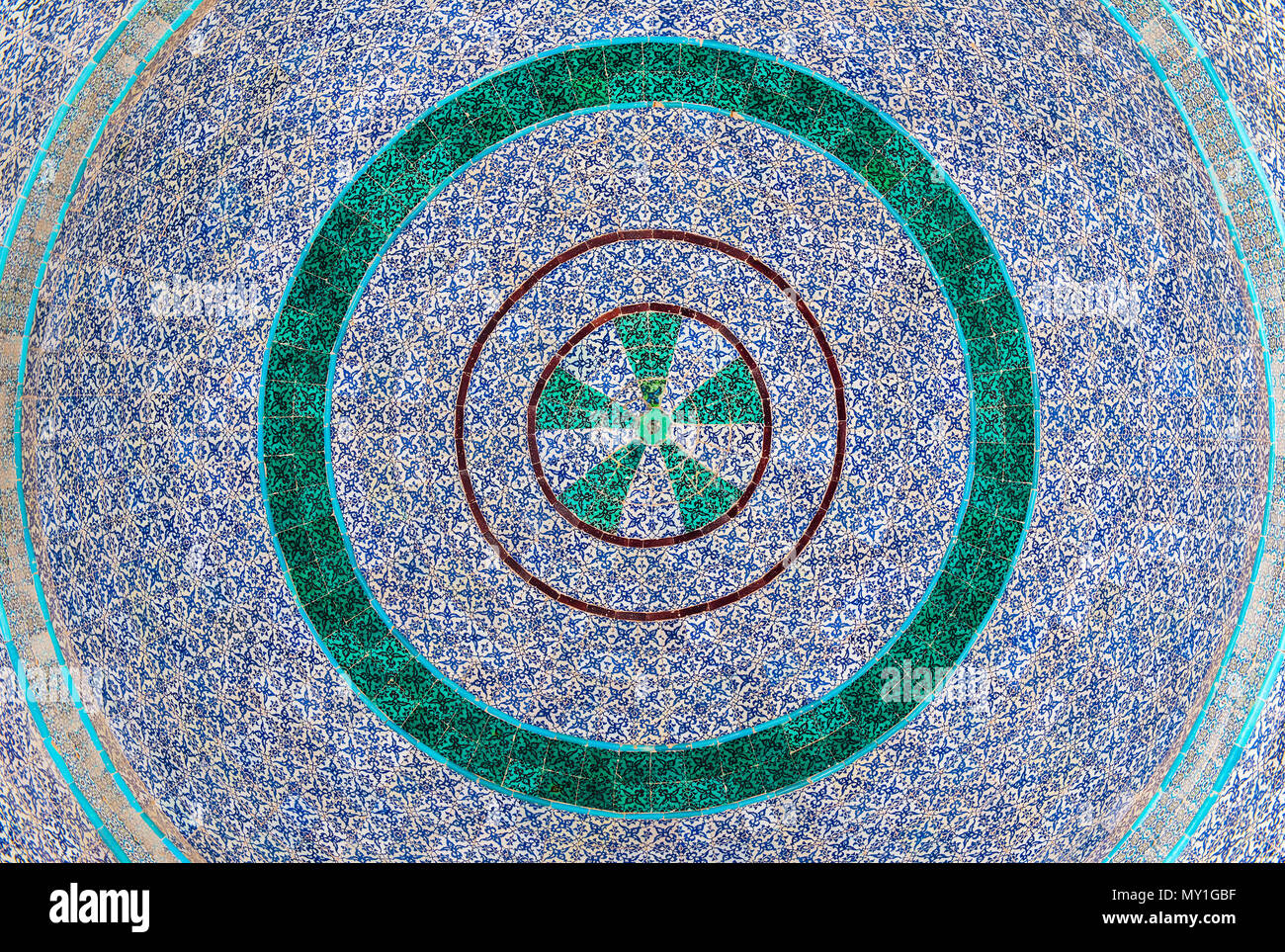 Architektonische Details, farbenfrohe Keramik, Mosaik Fliesen im Felsendom, Tempelberg, die Drittheiligste Platz für den Islam. Jerusalem, Israel Stockfoto