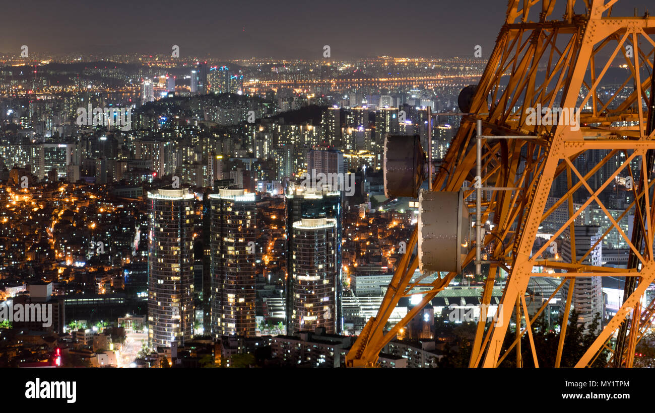Seoul bei Nacht, Stadtbild Stockfoto